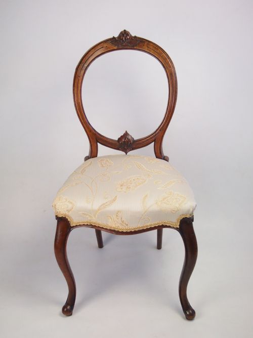 Antique Victorian Walnut Balloon Back Chair