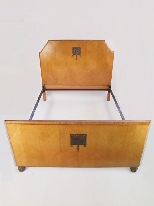 fig 1. Art Deco 1930s Large Oak Bed (5FT x 6FT2)