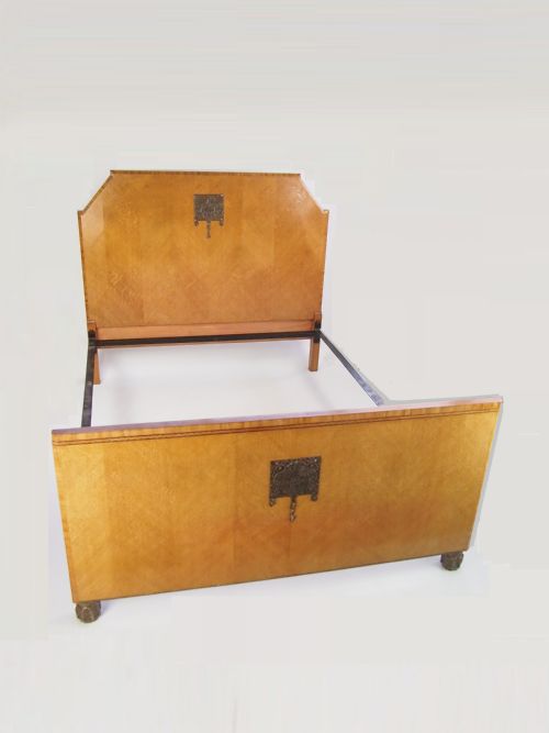 fig 2. Art Deco 1930s Large Oak Bed (5FT x 6FT2)