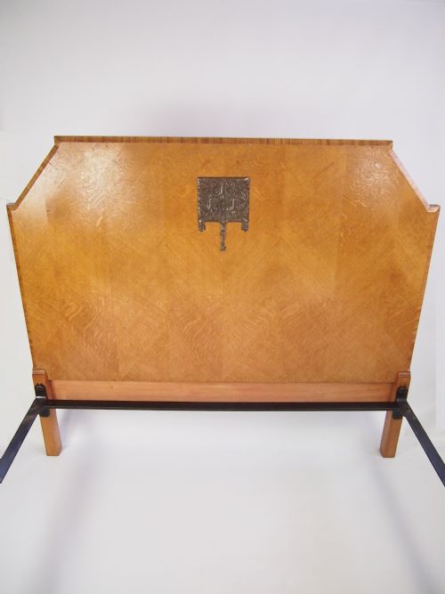 fig 3. Art Deco 1930s Large Oak Bed (5FT x 6FT2)