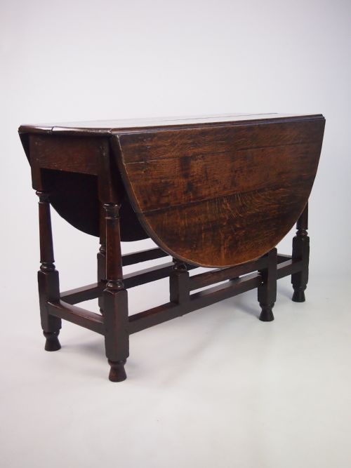 Antique Late 17th Century Oak Gate Leg Dining Table to Seat 4