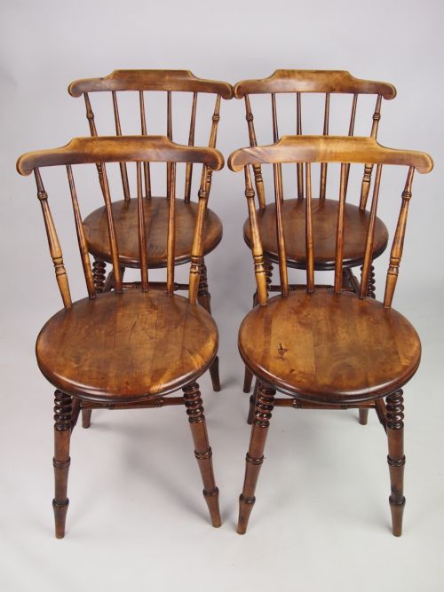 Set 4 Antique Pine Kitchen Chairs