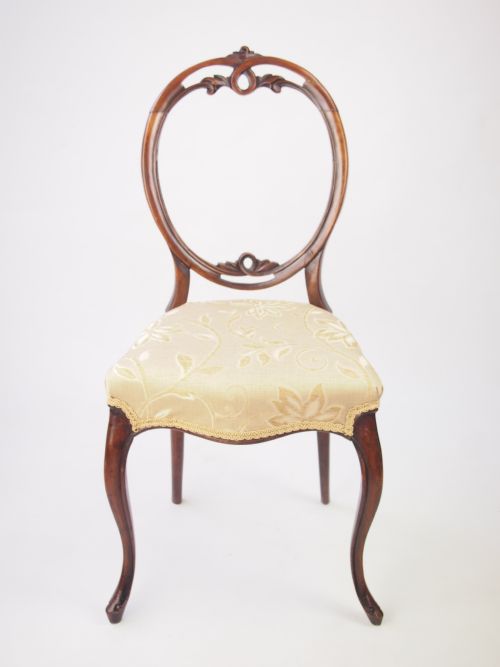 Antique Victorian Walnut Balloon Back Chair