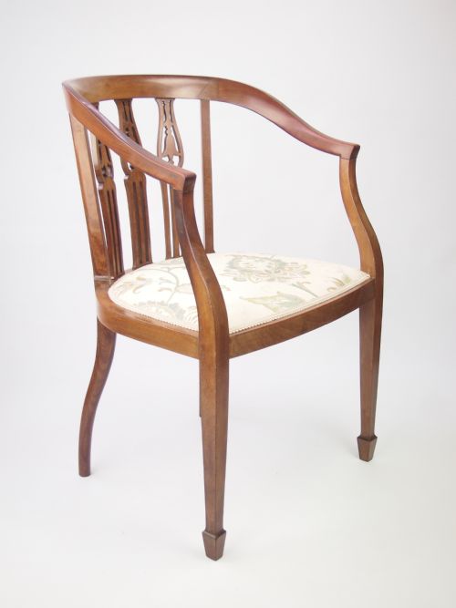 fig 1. Antique Edwardian Mahogany Tub Chair