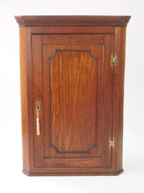 Antique George III Oak Corner Cupboard