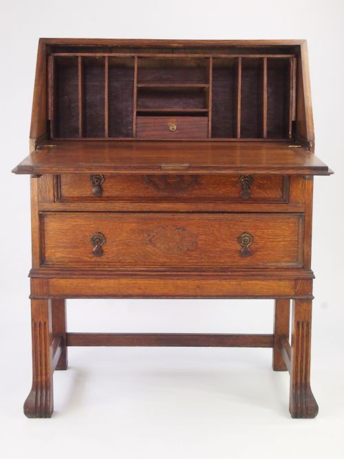 fig 1. Vintage Oak Bureau