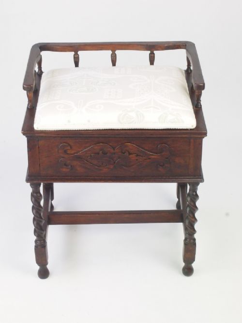 fig 1. Vintage Oak Piano Stool