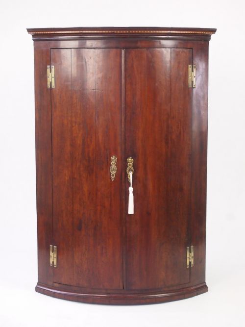 Georgian Mahogany Bow Front Corner Cupboard / Hanging Cabinet