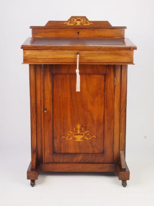 Late Victorian Walnut and Inlaid Davenport