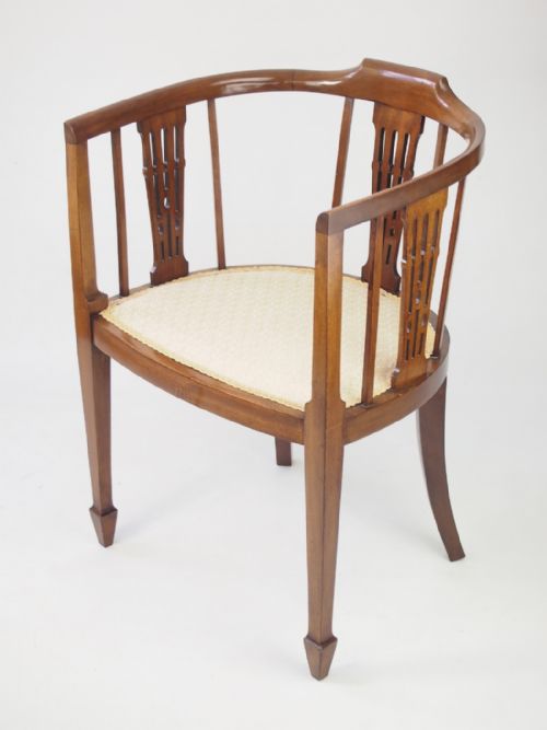 fig 1. Antique Edwardian Mahogany Tub Chair