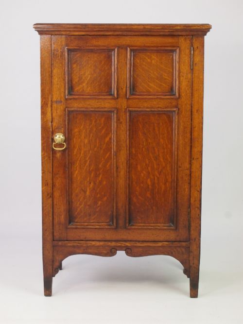 fig 1. Small Antique Edwardian Oak Cupboard