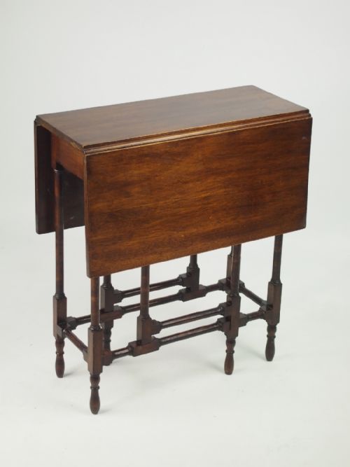 Small Edwardian Mahogany Spider Leg Table