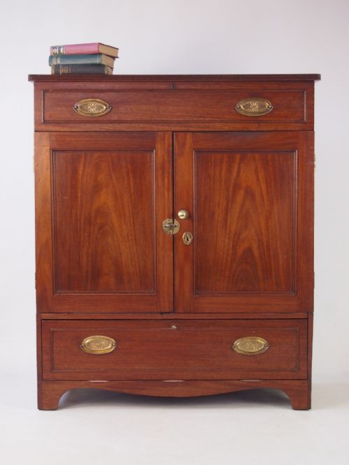 Georgian Mahogany Cabinet