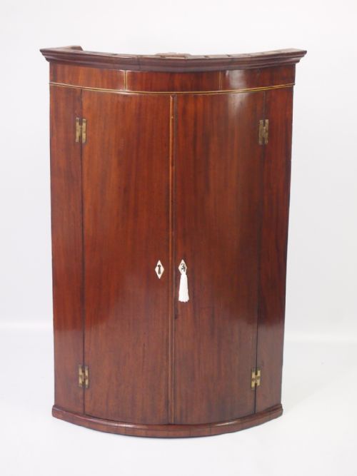 Georgian Bow Fronted Mahogany Corner Cupboard
