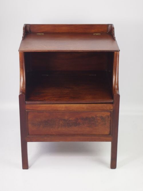 fig 1. Georgian Mahogany Bedside Cabinet Commode