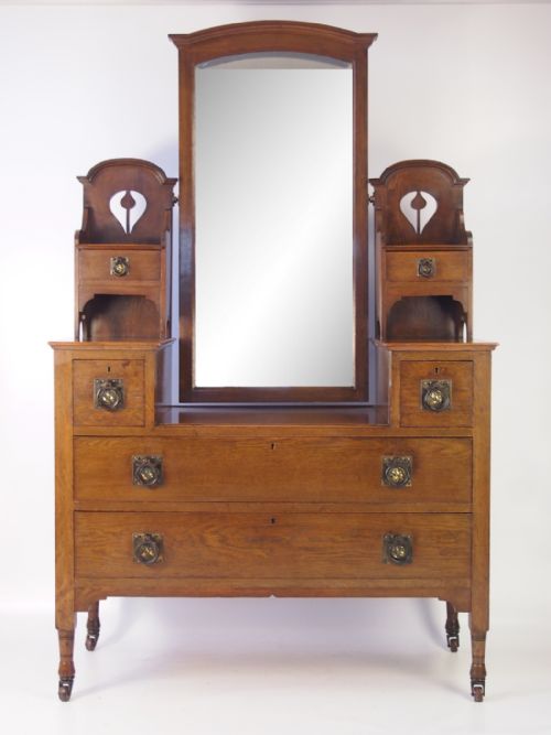Edwardian Arts & Crafts Oak Dressing Table
