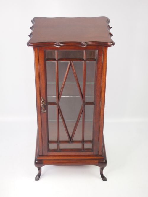Edwardian Mahogany Bijouterie Display Cabinet