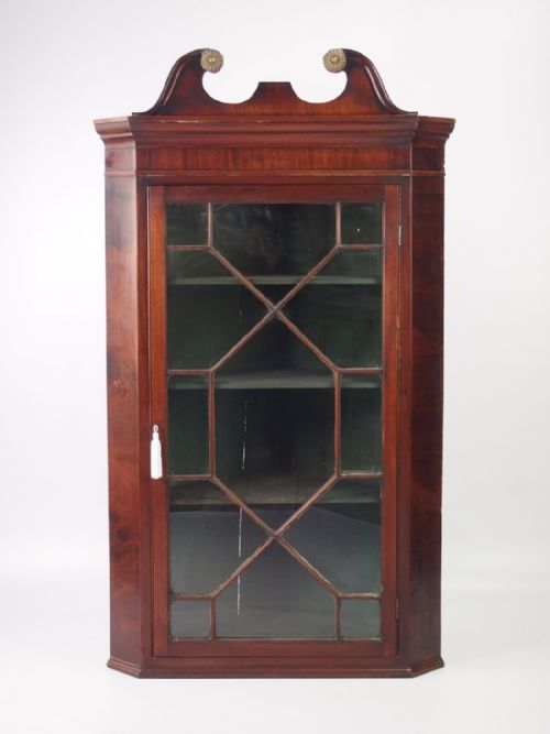 Georgian Mahogany Corner Cupboard