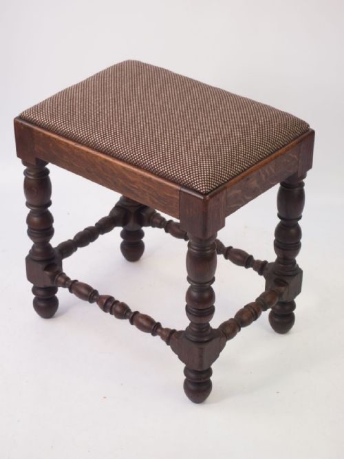 fig 1. Oak Piano Stool