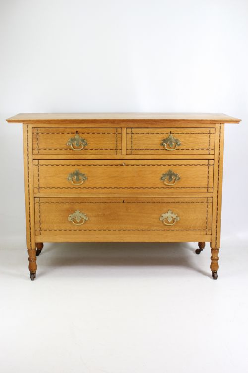 Edwardian Arts & Crafts Oak Chest of Drawers