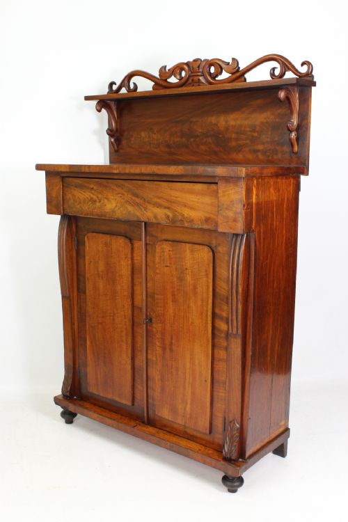 fig 1. Small Victorian Mahogany Chiffonier