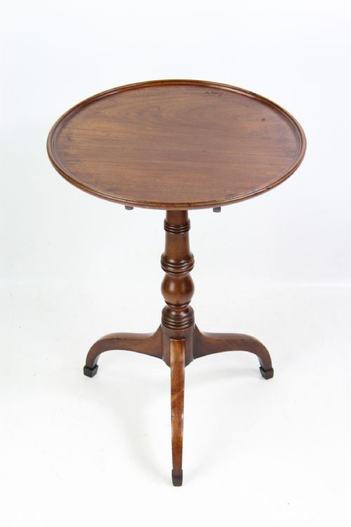 Georgian Mahogany Tilt-top Wine Table