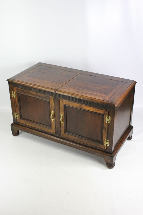 fig 1. Panelled Oak Ottoman TV Unit