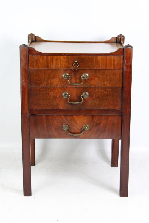 Georgian Mahogany Bedside Chest