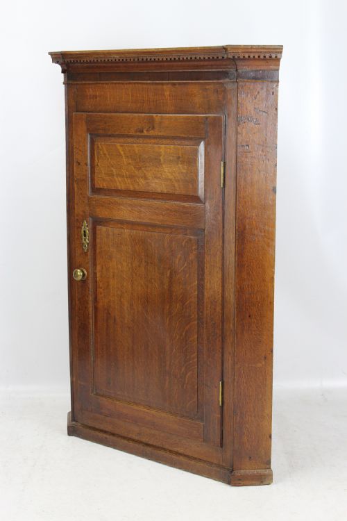 fig 1. Georgian Oak Hanging Corner Cupboard