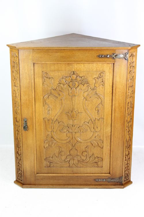 fig 1. Large Edwardian Arts & Crafts Oak Corner Cupboard