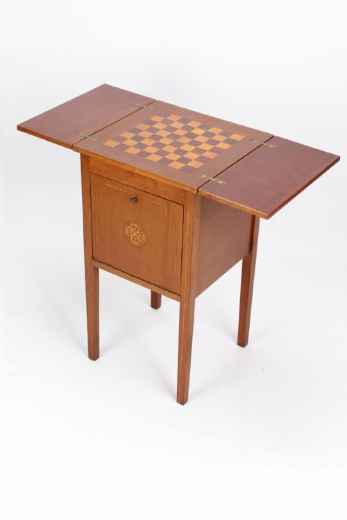 Small Mahogany & Inlaid Chess Top Games Table