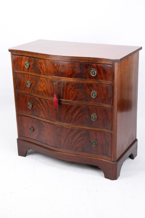 Georgian Revival Mahogany Serpentine Chest of Drawers