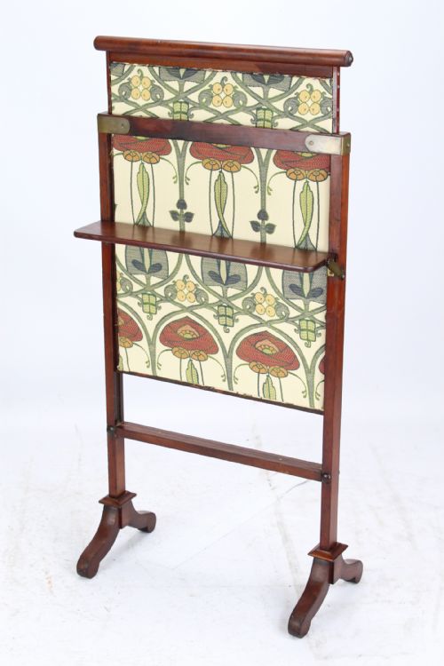 fig 1. Georgian Mahogany Fire Screen