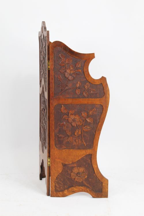 fig 1. Edwardian Arts & Crafts Oak Fire Screen