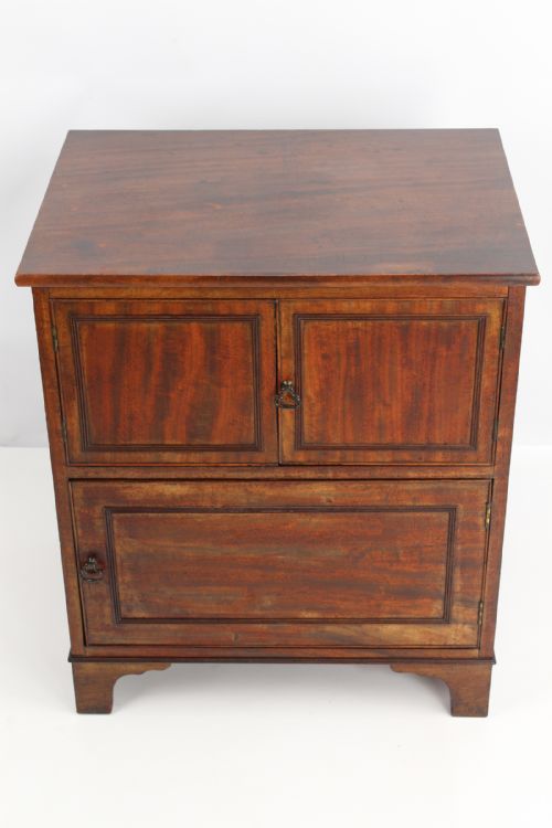 fig 1. Georgian Mahogany Side Cabinet