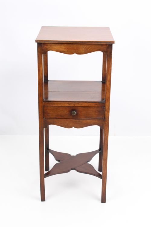fig 1. Georgian Mahogany Bedside Table with Drawer