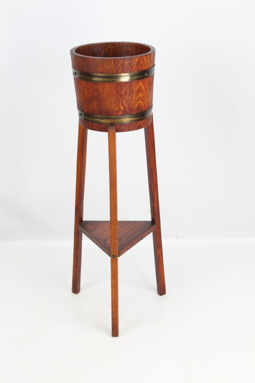 Edwardian Arts & Crafts Oak Jardinière