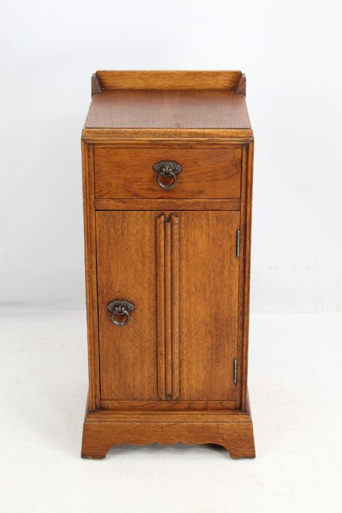 fig 1. Oak Bedside Cabinet