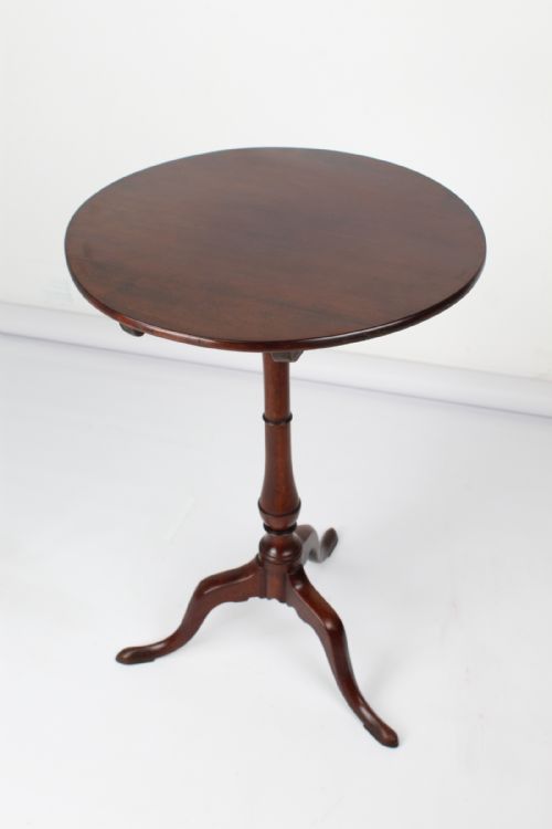 Small Georgian Mahogany Tilt-top Tripod Coffee Table