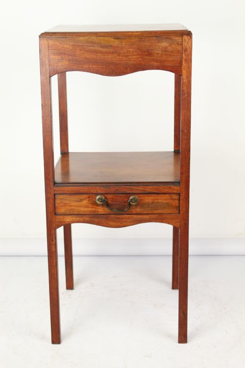 fig 1. Georgian Mahogany Bedside Table with Drawer