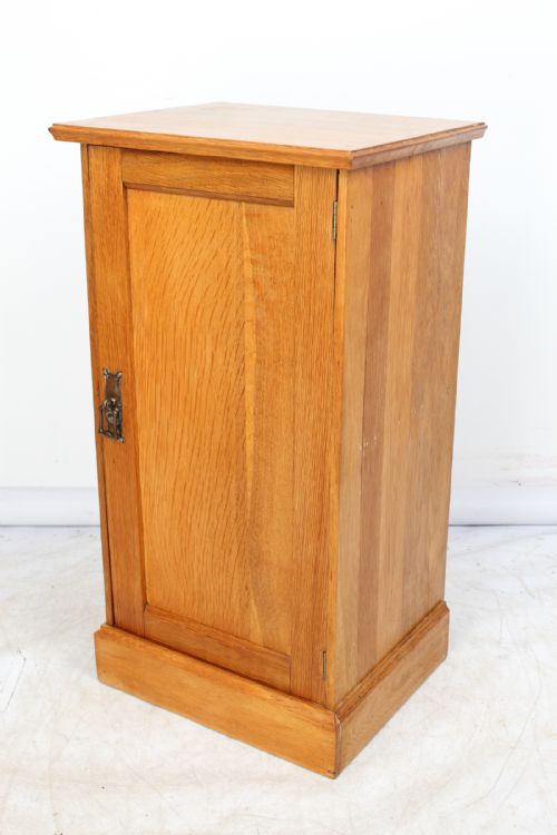 fig 1. Victorian Oak Bedside Cabinet