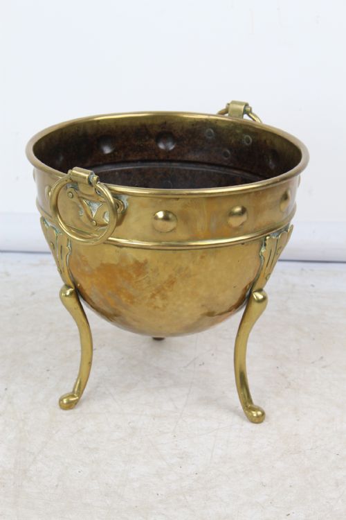 VICTORIAN ARTS CRAFTS BRASS JARDINIRE BY HENRY LOVERIDGE - ADDITIONAL PHOTO 3