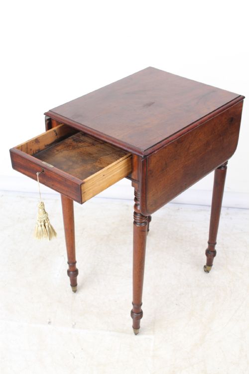 fig 1. Regency Mahogany Baby Pembroke Table
