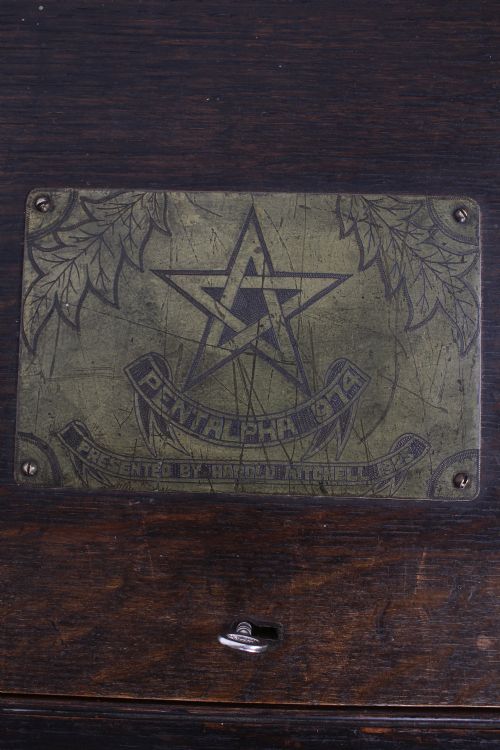 OAK MASONIC DEED CHEST COFFEE TABLE - ADDITIONAL PHOTO 6
