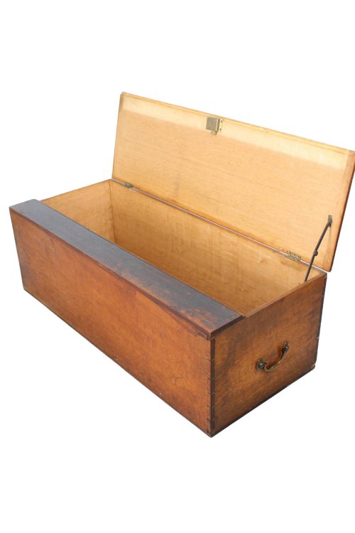 OAK MASONIC DEED CHEST COFFEE TABLE - ADDITIONAL PHOTO 15