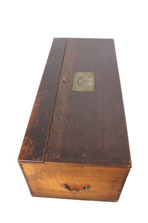 OAK MASONIC DEED CHEST COFFEE TABLE - ADDITIONAL PHOTO 19