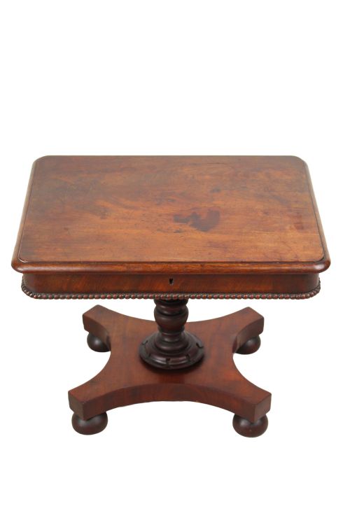 MINIATURE WILLIAM IV APPRENTICE PIECE COFFEE TABLE