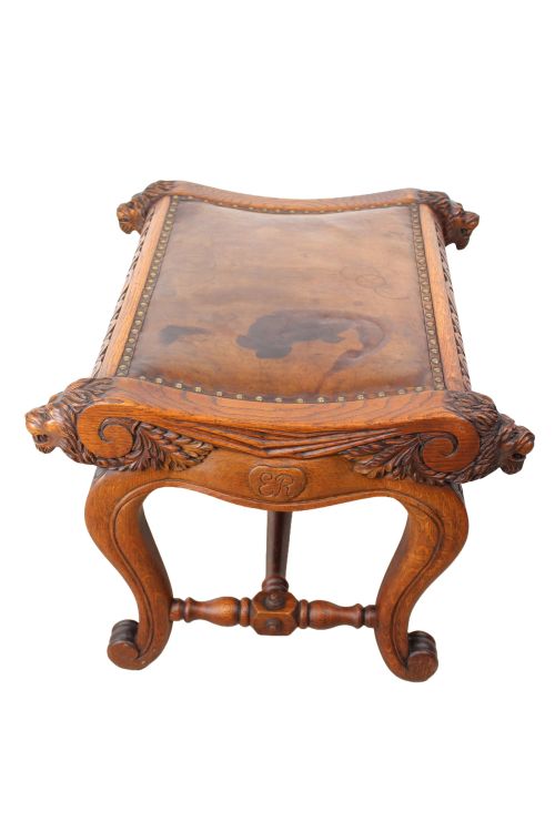 LARGE ANTIQUE EDWARDIAN LIONS HEAD CARVED OAK STOOL - ADDITIONAL PHOTO 4