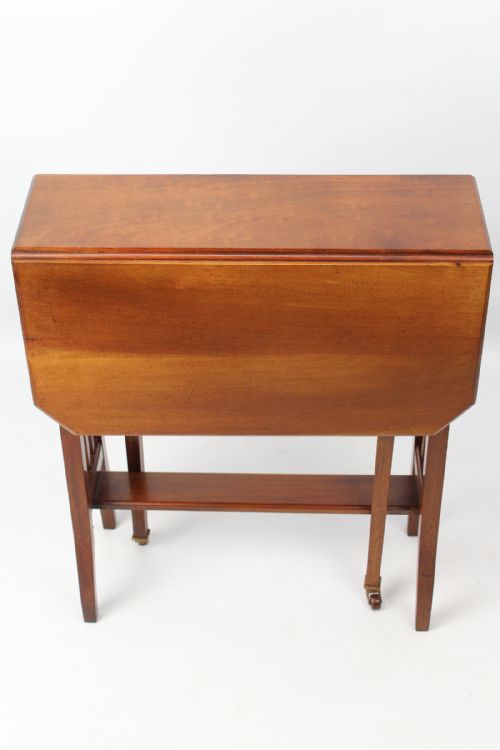 fig 1. Small Edwardian Walnut Sutherland Table