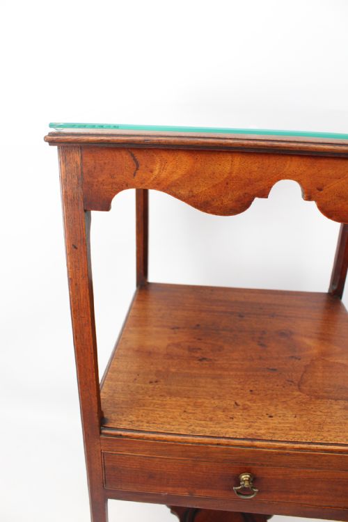 GEORGIAN MAHOGANY BEDSIDE TABLE - ADDITIONAL PHOTO 4